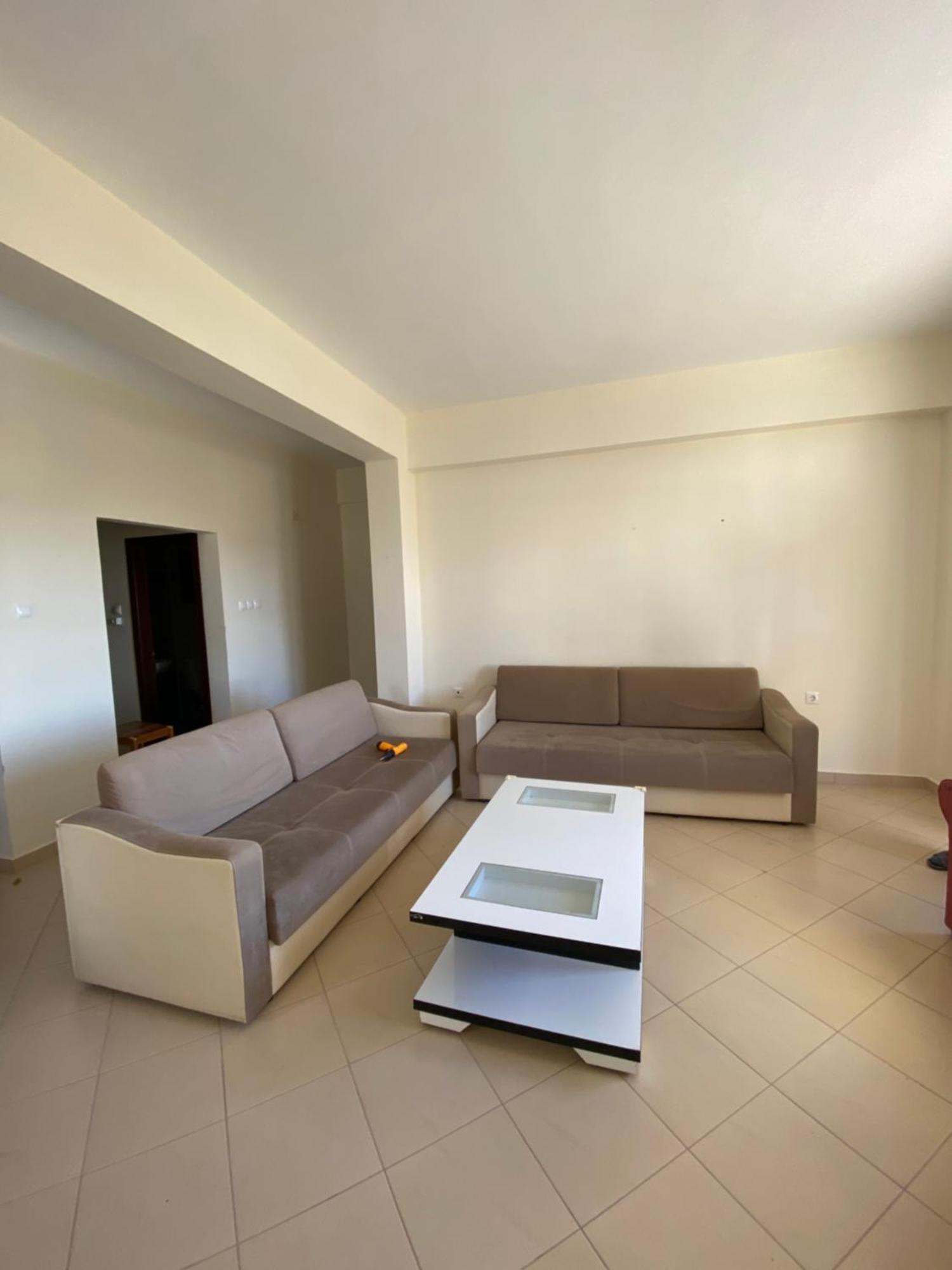 L.T. Apartment 5Th Street Sarande Bagian luar foto